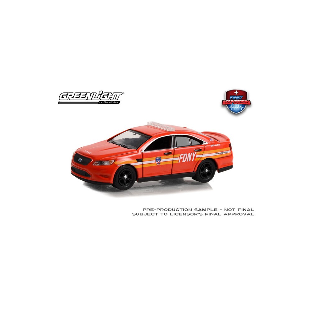 Greenlight First Responders Series 1 - 2016 Ford Police Interceptor Sedan FDNY