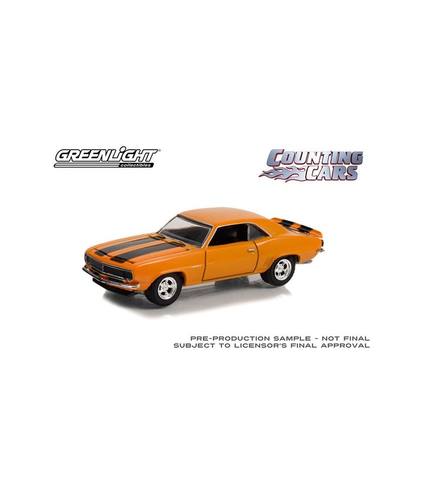 Greenlight Hollywood Series 37 - 1967 Chevrolet Camaro RS Counting Cars