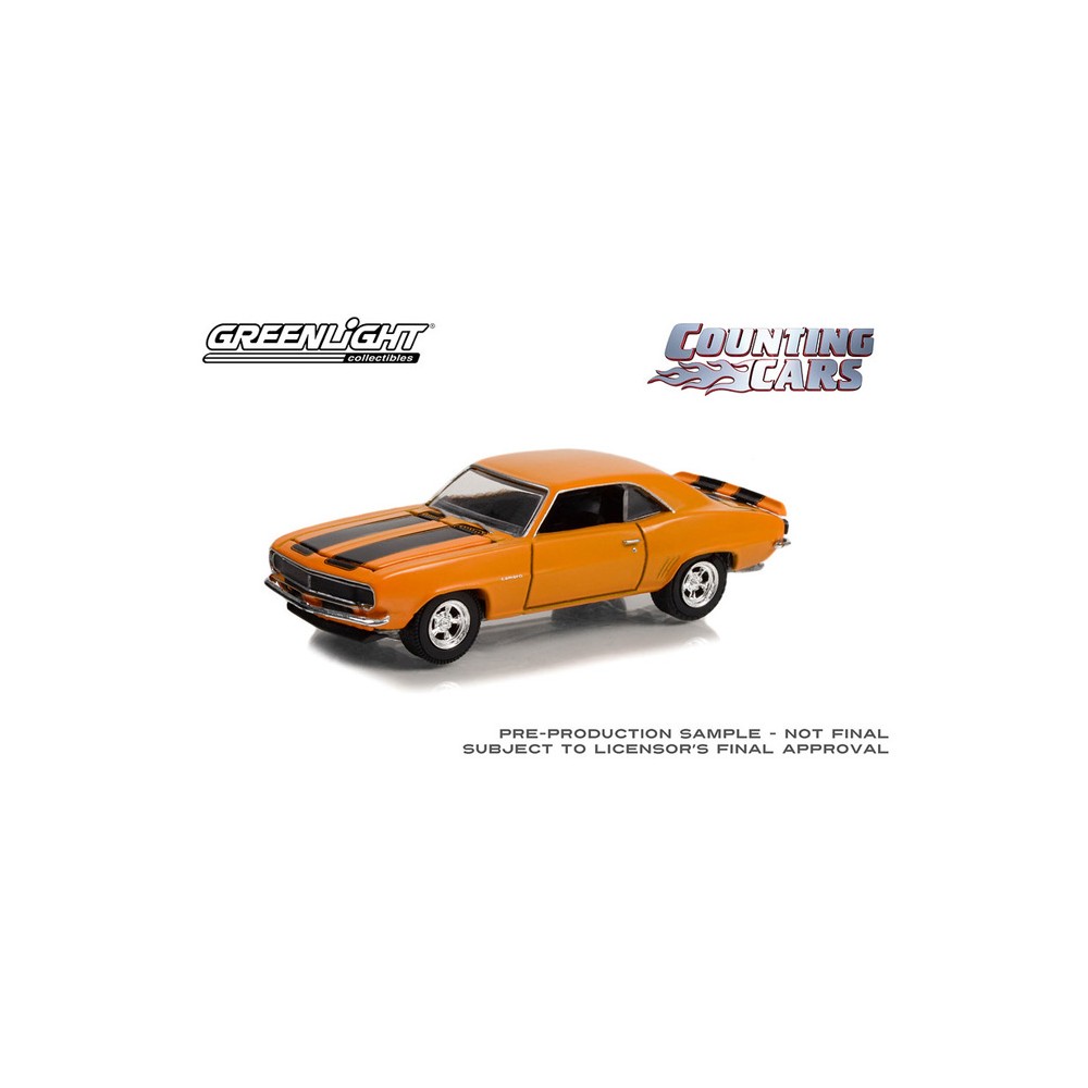 Greenlight Hollywood Series 37 - 1967 Chevrolet Camaro RS Counting Cars