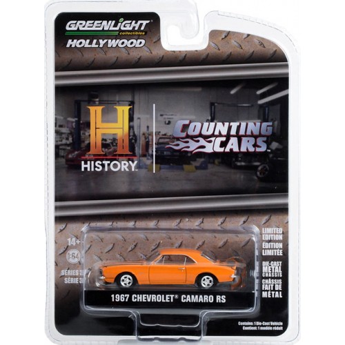 Greenlight Hollywood Series 37 - 1967 Chevrolet Camaro RS Counting Cars