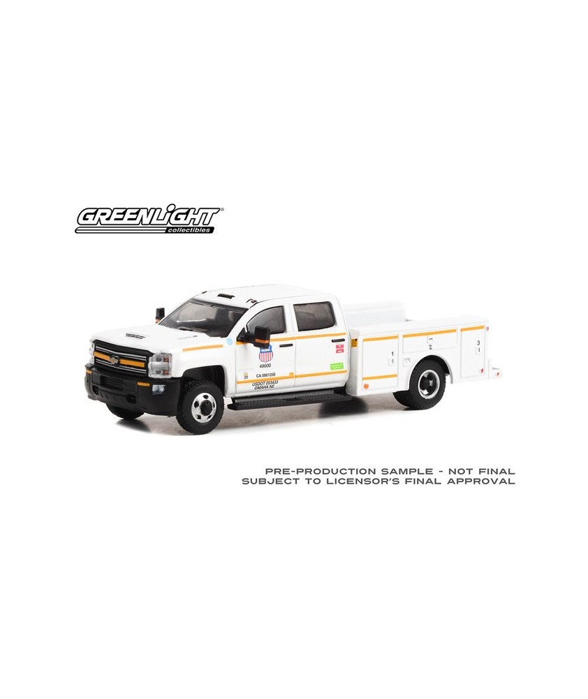 Greenlight Dually Drivers Series 11 - 2018 Chevrolet 3500 Dually with Service Bed Union Pacific