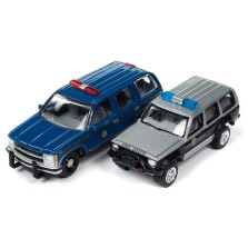 Johnny Lightning Twin Packs 2022 Release 3B - American Heroes 1997 Chevy Tahoe and Jeep Cherokee XJ