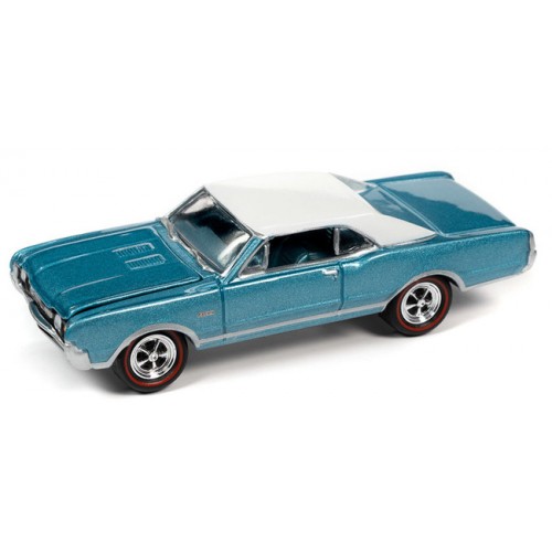 Johnny Lightning Muscle Cars USA 2022 Release 3A - 1967 Oldsmobile 442 W-30