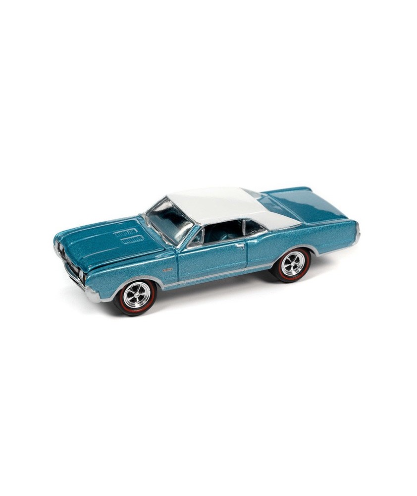 Johnny Lightning Muscle Cars USA 2022 Release 3A - 1967 Oldsmobile 442 W-30