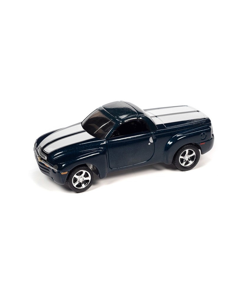 Johnny Lightning Classic Gold 2022 Release 3A - 2005 Chevrolet SSR