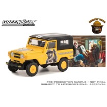Greenlight Smokey Bear Series 2 - 1965 Nissan Patrol