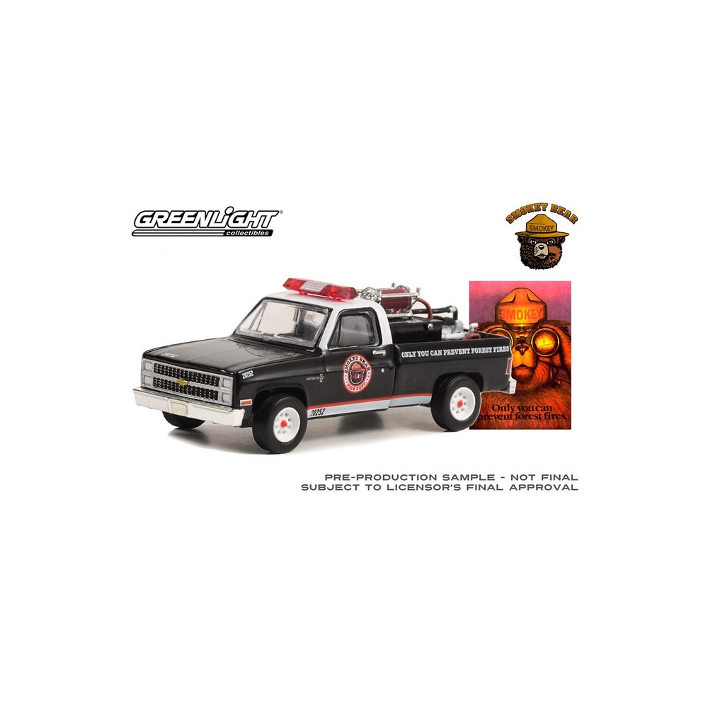 Greenlight Smokey Bear Series 2 - 1982 Chevrolet C20 Custom Deluxe with Fire Equipment