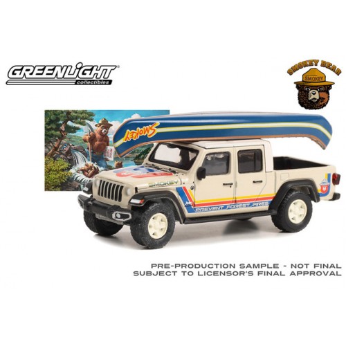 Greenlight Smokey Bear Series 2 - 2021 Jeep Gladiator with Canoe