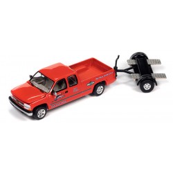 Johnny Lightning Truck and Trailer 2023 Release 2B - 2002 Chevrolet Silverado with Tow Dolly