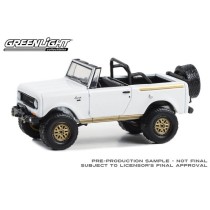 Greenlight All-Terrain Series 15 - 1970 Harvester Scout Lifted with Off-Road Parts