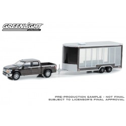 Greenlight Hitch and Tow Series 28 - 2020 Ford F-150 Lariat with Glass Display Trailer
