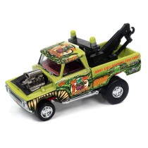 Johnny Lightning Street Freaks 2023 Release 2A - 1965 Chevy Tow Truck
