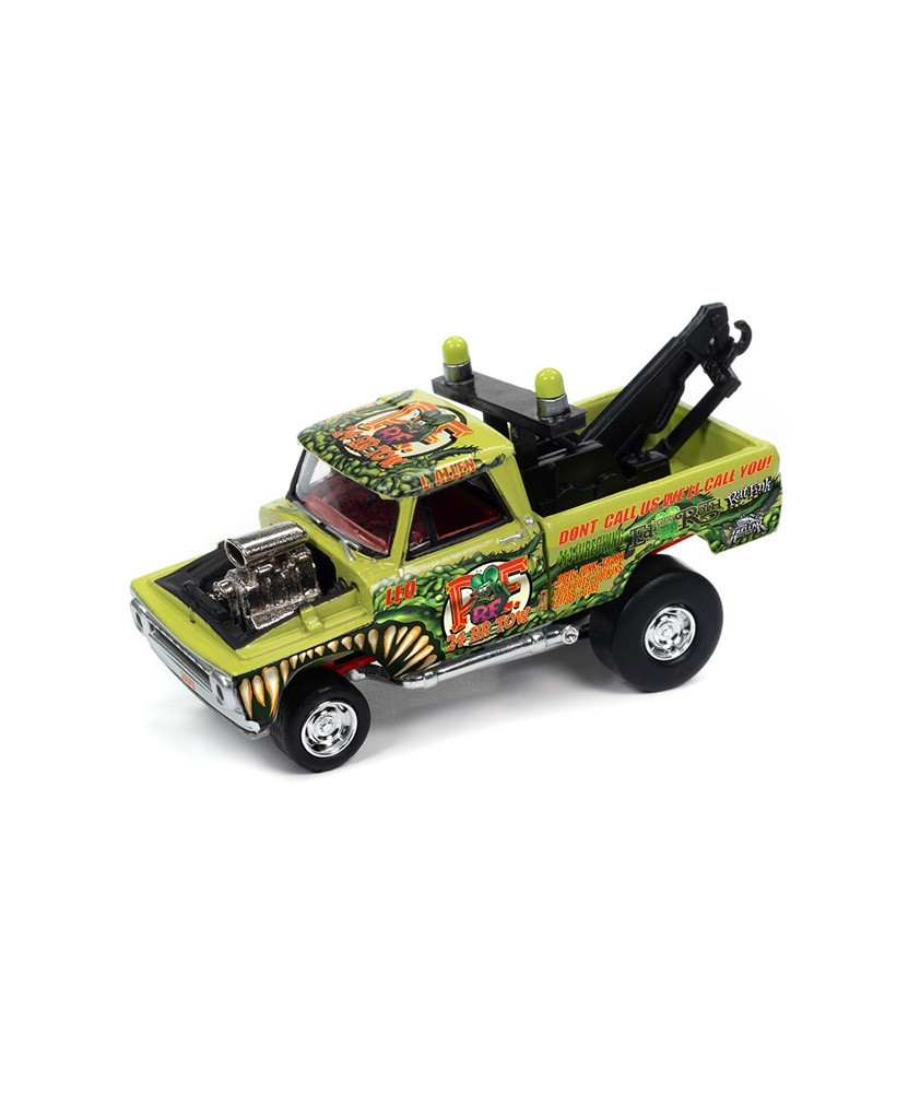 Johnny Lightning Street Freaks 2023 Release 2A - 1965 Chevy Tow Truck