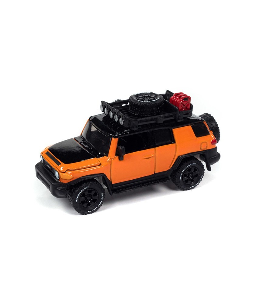 Johnny Lightning Street Freaks 2023 Release 2B - 2007 Toyota FJ Cruiser