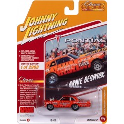 Johnny Lightning Classic Gold 2023 Release 2B - 1963 Pontiac Tempest Arnie Beswick
