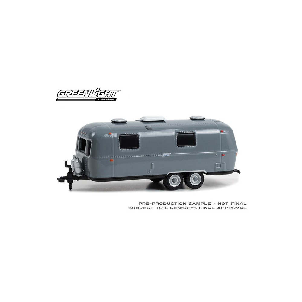 Greenlight Hitched Homes Series 14 - 1971 Airstream Double-Axle Land Yacht Safari