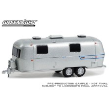 Greenlight Hitched Homes Series 14 - 1973 Airstream Ambassador International Land Yacht