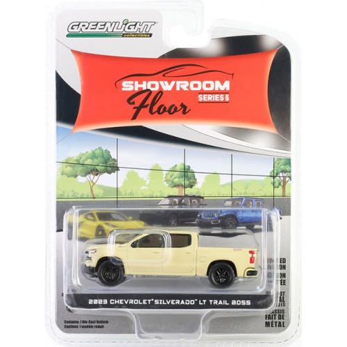 Greenlight Showroom Floor Series 5 - 2023 Chevrolet Silverado LT Trail Boss Z-71