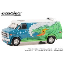 Greenlight Hobby Exclusive - 1978 GMC Vandura Custom Van with Surf Decoration