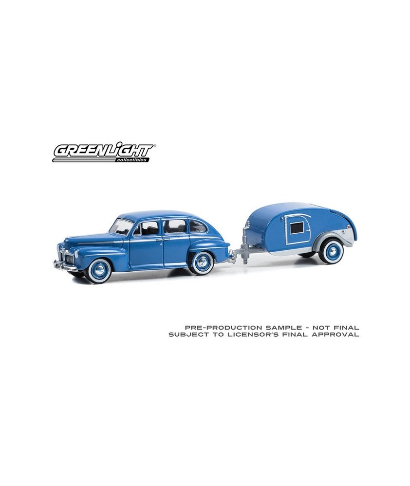 Greenlight Hitch and Tow Series 30 - 1942 Ford Fordor Super Deluxe with Tear Drop Trailer