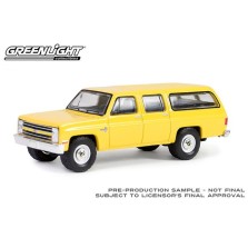 Greenlight Blue Collar Series 13 - 1987 Chevrolet Suburban K20 Custom Deluxe