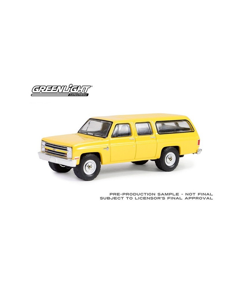 Greenlight Blue Collar Series 13 - 1987 Chevrolet Suburban K20 Custom Deluxe