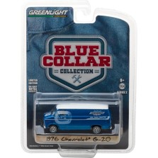 Greenlight Blue Collar Series 2 - 1976 Chevy G20 Van