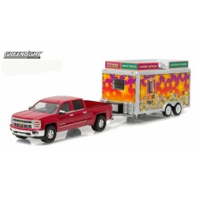 Greenlight Hitch & Tow Series 7 - 2015 Chevy Silverado and Concession