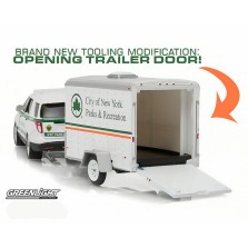 Greenlight Hitch & Tow Series 7 - 2015 Ford Explorer and Cargo Trailer