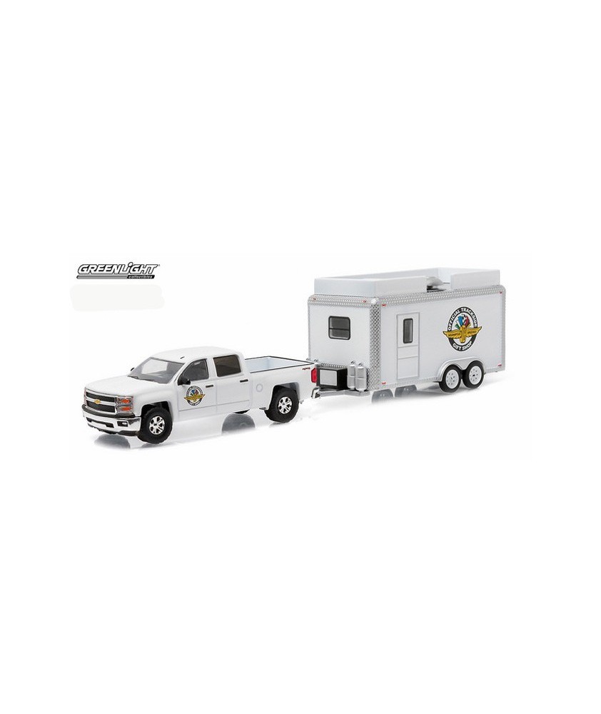 Greenlight Hitch & Tow Series 6 - 2015 Chevy Silverado and Concession