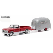 Greenlight Hitch and Tow Series 6 - 1968 Chevy C10 and Airstream Bambi