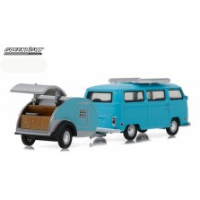 Greenlight Hitch & Tow Series 8 - 1972 Volkwagen Van and Teardrop Trailer