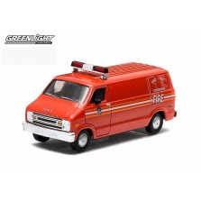 Greenlight Hobby Exclusive - 1976 Dodge B-100 Haz-Mat Operations Van