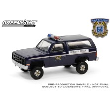 Greenlight Battalion 64 Series 4 - 1984 Chevrolet M1009 CUCV U.S. Air Force Police