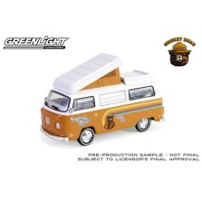 Greenlight Smokey Bear Series 3 - 1974 Volkswagen Type 2 Westfalia Campmobile