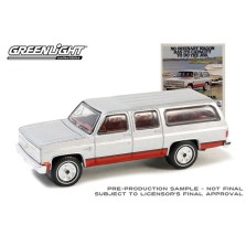 Greenlight Vintage Ad Cars Series 10 - 1981 Chevrolet Suburban Silverado