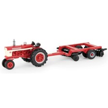 Ertl Farm Toys - Farmall 460 with Disk