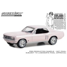 Greenlight Hobby Exclusive - 1967 Ford Mustang Coupe She Country Special in Bermuda Sand