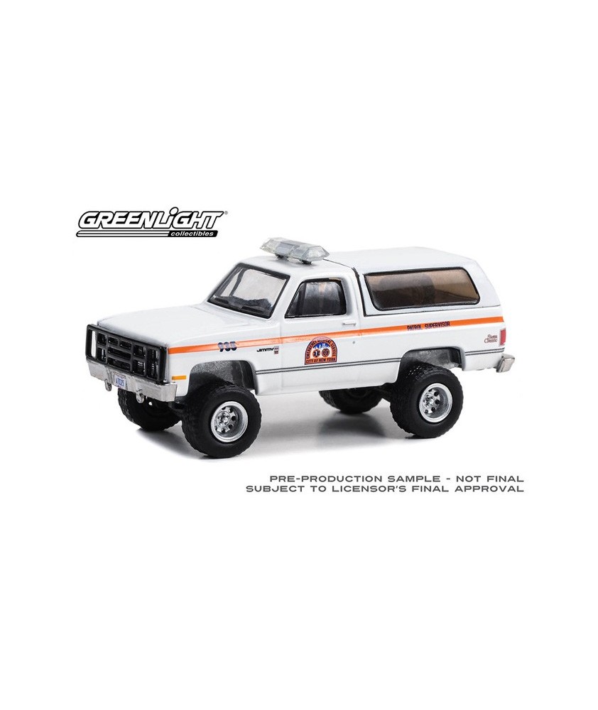 Greenlight First Responders Hobby Exclusive - 1986 GMC Jimmy NYC EMS Patrol Supervisor