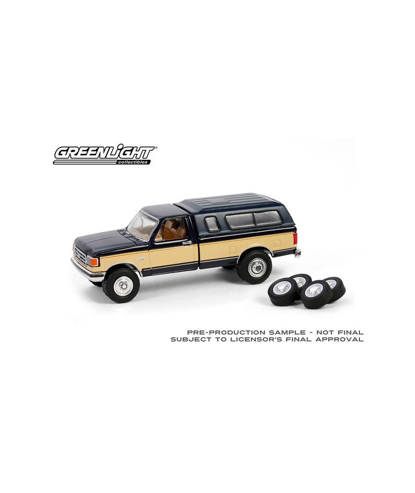 Greenlight The Hobby Shop Series 16 - 1991 Ford F-150 XLT Lariat with Camper Shell