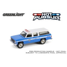 Greenlight Hot Pursuit Series 46 - 1990 Chevrolet Suburban K2500 Scottsdale NYPD