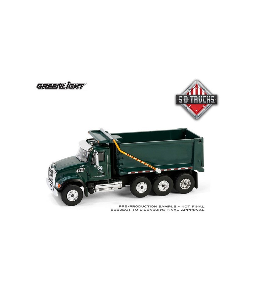 Greenlight S.D. Trucks Series 19 - 2019 Mack Granite Dump Truck