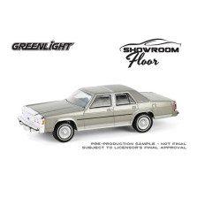 Greenlight Showroom Floor Series 6 - 1991 Ford LTD Crown Victoria