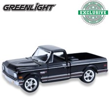 Greenlight Hobby Exclusive - 1972 Chevy Cheyenne C10 Short Bed Pickup
