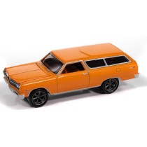 Johnny Lightning Collector Tin 2025 Release 2B - 1965 Chevrolet Chevelle Malibu 2-Door Wagon