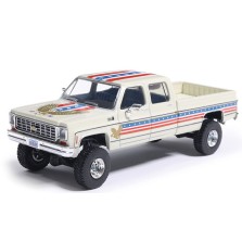 IXO America Model Cars - 1976 Chevrolet Custom Deluxe K30 Fleetwood Crew Cab