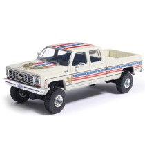 IXO America Model Cars - 1976 Chevrolet Custom Deluxe K30 Fleetwood Crew Cab