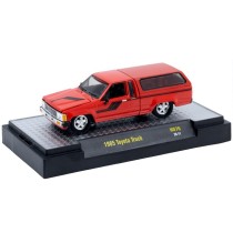 M2 Machines Hobby Exclusive - 1985 Toyota Truck