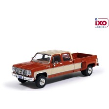 IXO America Model Cars - 1975 Chevrolet K30 Crew Cab Dually Truck