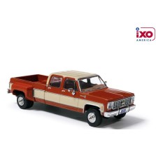 IXO America Model Cars - 1975 Chevrolet K30 Crew Cab Dually Truck